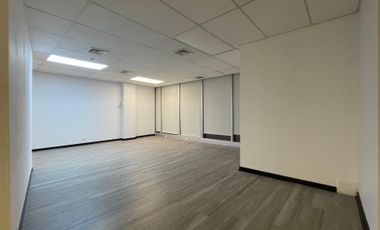 AMPLIA OFICINA ENTRE MANUEL MONTT Y PEDRO DE VALDIVIA