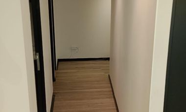 AMPLIA OFICINA ENTRE MANUEL MONTT Y PEDRO DE VALDIVIA