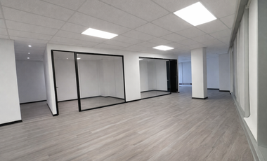 AMPLIA OFICINA ENTRE MANUEL MONTT Y PEDRO DE VALDIVIA