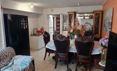 OPORTUNIDAD CASA ESQUINA CON LOCAL COMERCIAL