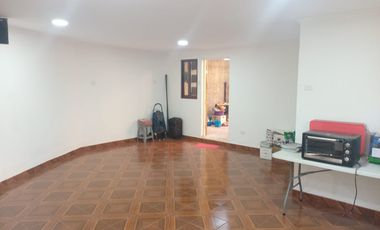 OPORTUNIDAD CASA ESQUINA CON LOCAL COMERCIAL