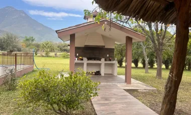 QUINTA EN VENTA A ESPALDAS DE LA CORTINA CADEREYTA N.L.