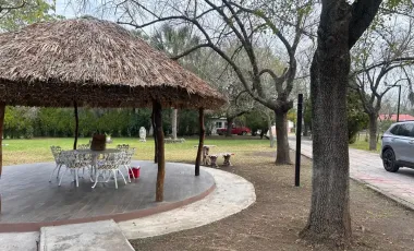 QUINTA EN VENTA A ESPALDAS DE LA CORTINA CADEREYTA N.L.
