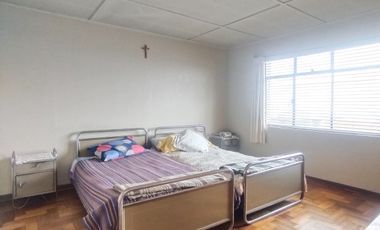 Casa en Arriendo en CASA DOS PISOS EN CERRO ESPERANZA, 4D/2B/4E.