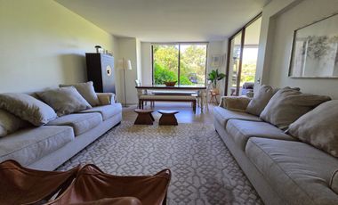 PRIMER PISO CON JARDÍN REMODELADO Y LISTO PARA DISFRUTAR