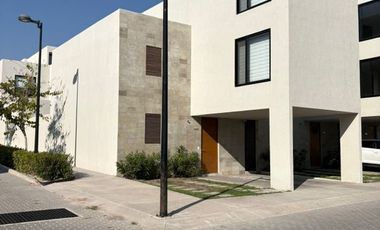 CASA EN RENTA EN SOPHIA DISTRITO