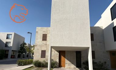 CASA EN RENTA EN SOPHIA DISTRITO