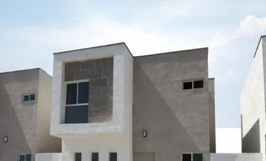 CASA EN VENTA EN FRACCIONAMIENTO PRIVADO SIERRA NEGRA LOMA REAL TORREON COAHUILA