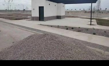 CASA EN VENTA EN FRACCIONAMIENTO PRIVADO SIERRA NEGRA LOMA REAL TORREON COAHUILA
