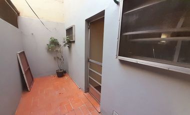 Florida Mitre/Este - Departamento 2 amb en Planta Baja con Patio Propio!