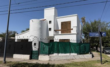 Alquiler, Casa 2 Dorm, 2 Baños, Galeria, Jardin, Quintas de Arguello