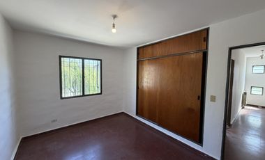 Alquiler, Casa 2 Dorm, 2 Baños, Galeria, Jardin, Quintas de Arguello