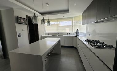 Casa en venta amueblada Parques del Pedregal. Tlalpan, Cdmx