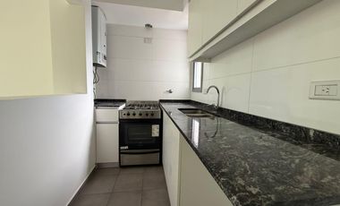 Departamento en alquiler de 2 ambientes con cochera
