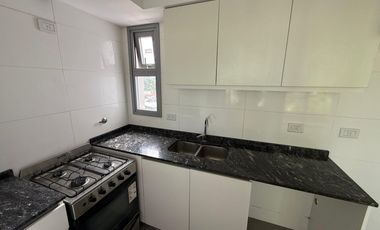 Departamento en alquiler de 2 ambientes con cochera