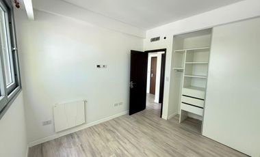 Departamento en alquiler de 2 ambientes con cochera