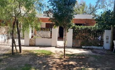Funes. Casa Florencio Varela 1954, 3 Dormitorios