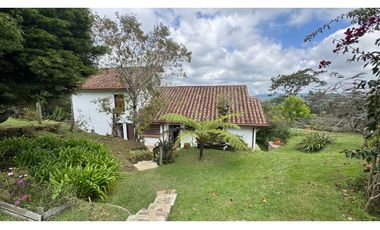 Finca campestre independiente para la venta en Santa Elena