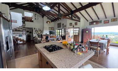 Finca campestre independiente para la venta en Santa Elena