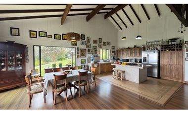 Finca campestre independiente para la venta en Santa Elena