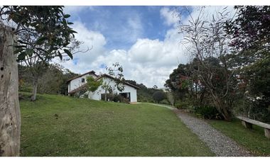 Finca campestre independiente para la venta en Santa Elena