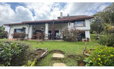 Finca campestre independiente para la venta en Santa Elena