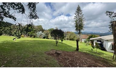 Finca campestre independiente para la venta en Santa Elena