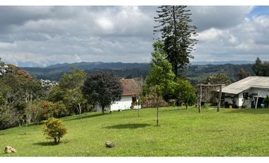 Finca campestre independiente para la venta en Santa Elena
