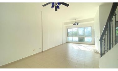 Alquiler de Casa Dúplex vacia en PH Villas del Pinar Arraiján – LH