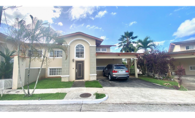 Alquiler de Casa Dúplex vacia en PH Villas del Pinar Arraiján – LH