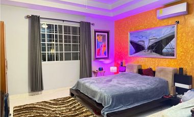 Venta de Casa Unifamiliar en Llanos de Curundú, Ancón | LH