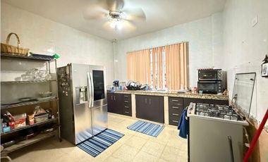 Venta de Casa Unifamiliar en Llanos de Curundú, Ancón | LH