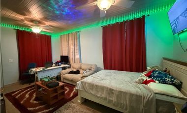 Venta de Casa Unifamiliar en Llanos de Curundú, Ancón | LH