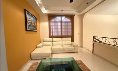 Venta de Casa Unifamiliar en Llanos de Curundú, Ancón | LH