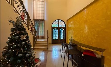 Venta de Casa Unifamiliar en Llanos de Curundú, Ancón | LH