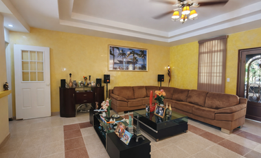 Venta de Casa Unifamiliar en Llanos de Curundú, Ancón | LH