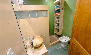 Casa en venta Navarro al 400