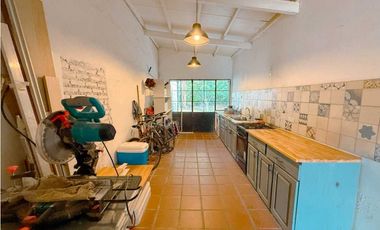 Casa en venta Navarro al 400