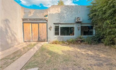 Casa en venta Navarro al 400