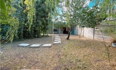 Casa en venta Navarro al 400