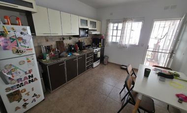 Duplex en venta en Haedo Centro Sur
