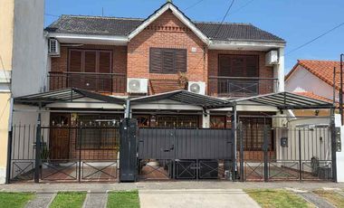 Duplex en venta en Haedo Centro Sur