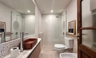 Casa a estrenar 4 dorm en venta c/garage y patio en Abasto