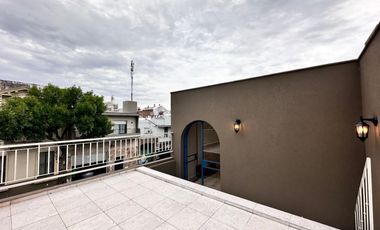 Casa a estrenar 4 dorm en venta c/garage y patio en Abasto