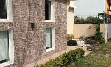 Casa PH en venta en La Lucila del Mar