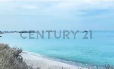 VENDO 4 Y 8 HECTAREAS FRENTE AL MAR -JARAMIJO