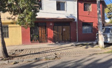 CASA 3D 1B CON ENTRADA DE AUTO Y DESTINO COMERCIAL
