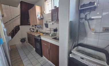 CASA 3D 1B CON ENTRADA DE AUTO Y DESTINO COMERCIAL