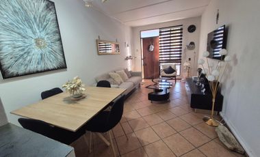 CASA 3D 1B CON ENTRADA DE AUTO Y DESTINO COMERCIAL