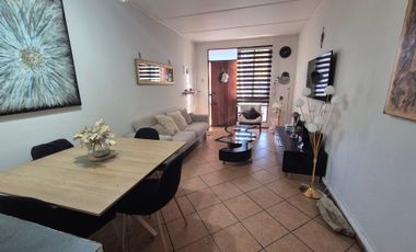 CASA 3D 1B CON ENTRADA DE AUTO Y DESTINO COMERCIAL